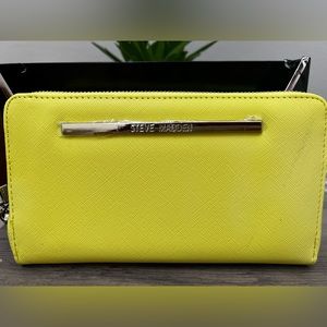 Steve Madden Wristlet